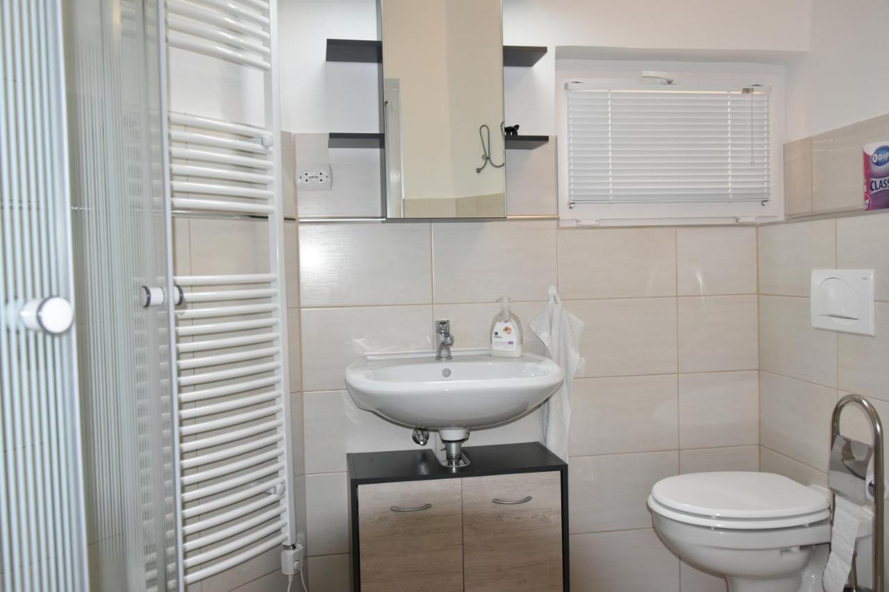 CSEVI Apartmanház Mezőkövesd Exteriér fotografie